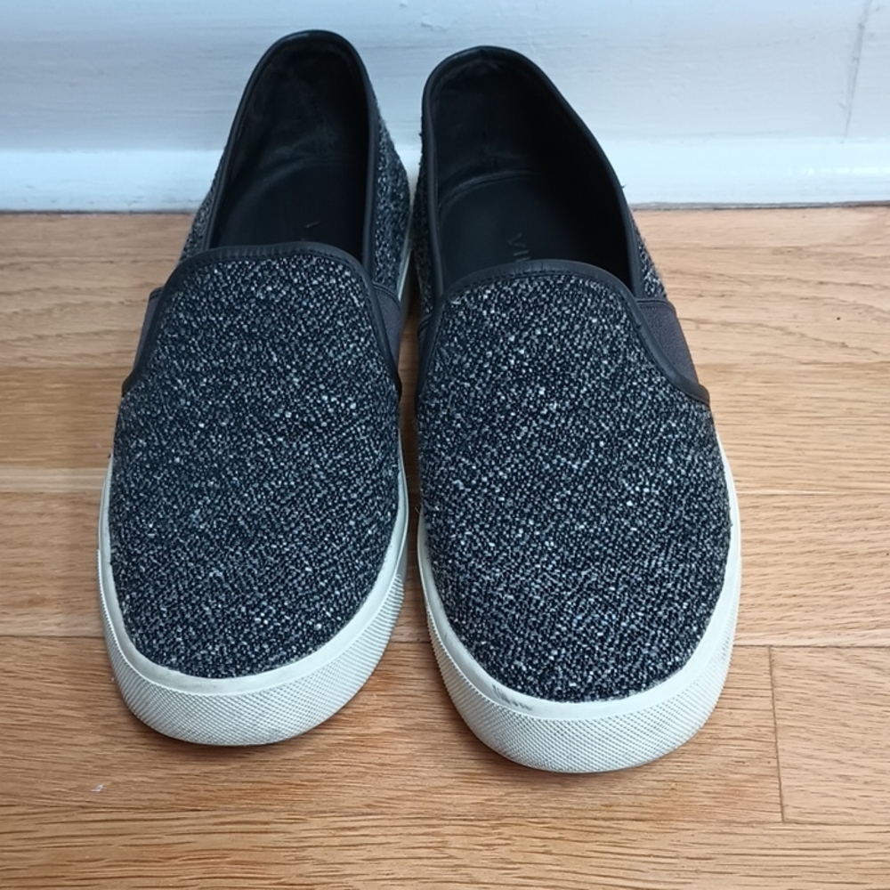 Vince Black & White Slip-On Sneakers Sz 6 Leather Rubber Comfy Easy-On